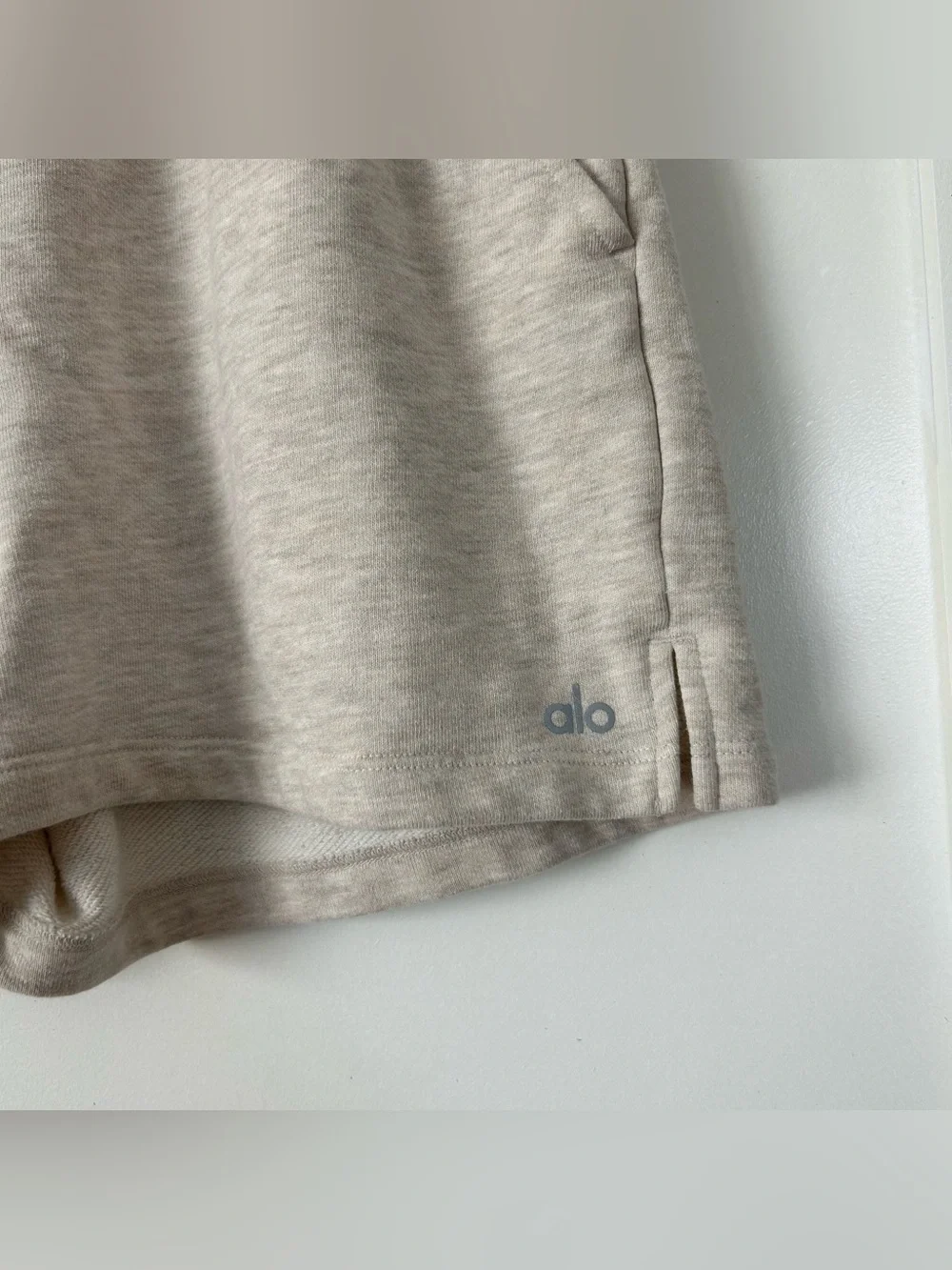 Alo Yoga Low Key Sweat Short Oatmeal Size Small - Picture 3 of 11